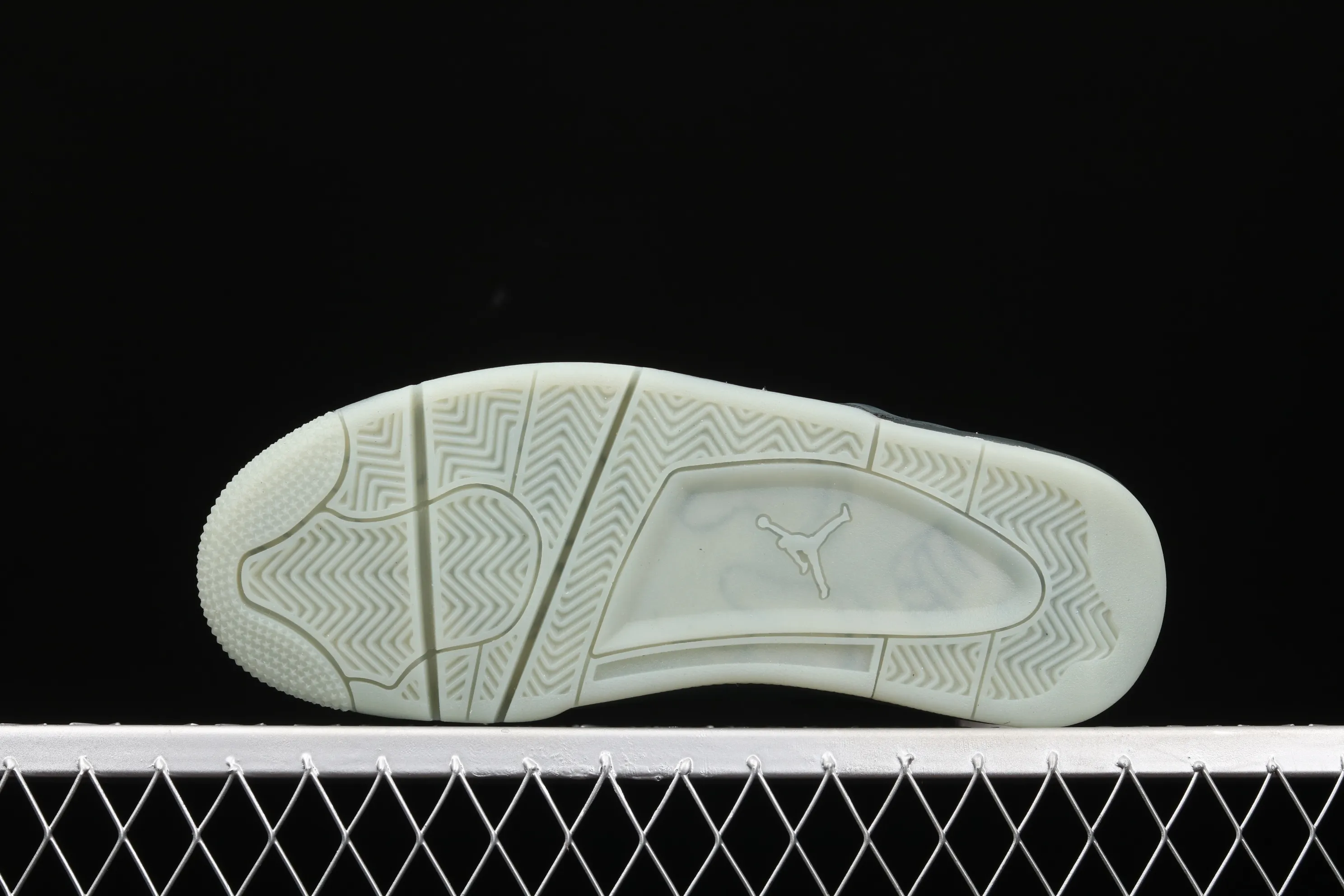 All categories Air Jordan Jordan series basketball shoes Air Jordan 4 Pure original Kaws x Air Jordan 4 Black AJ4 black suede luminous limited edition 930155-001
